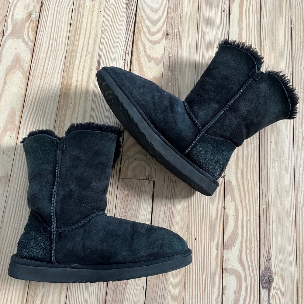 UGG Bailey Button Boots Women Size 7 Black Suede Sheepskin Mid Calf 5803 comfort - Picture 3 of 9